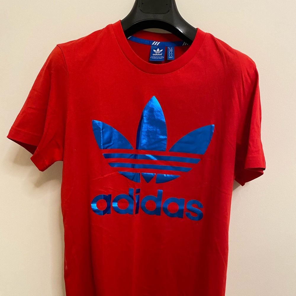 Adidas T-shirt